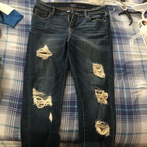 soho jeans size 8 dark blue ripped!